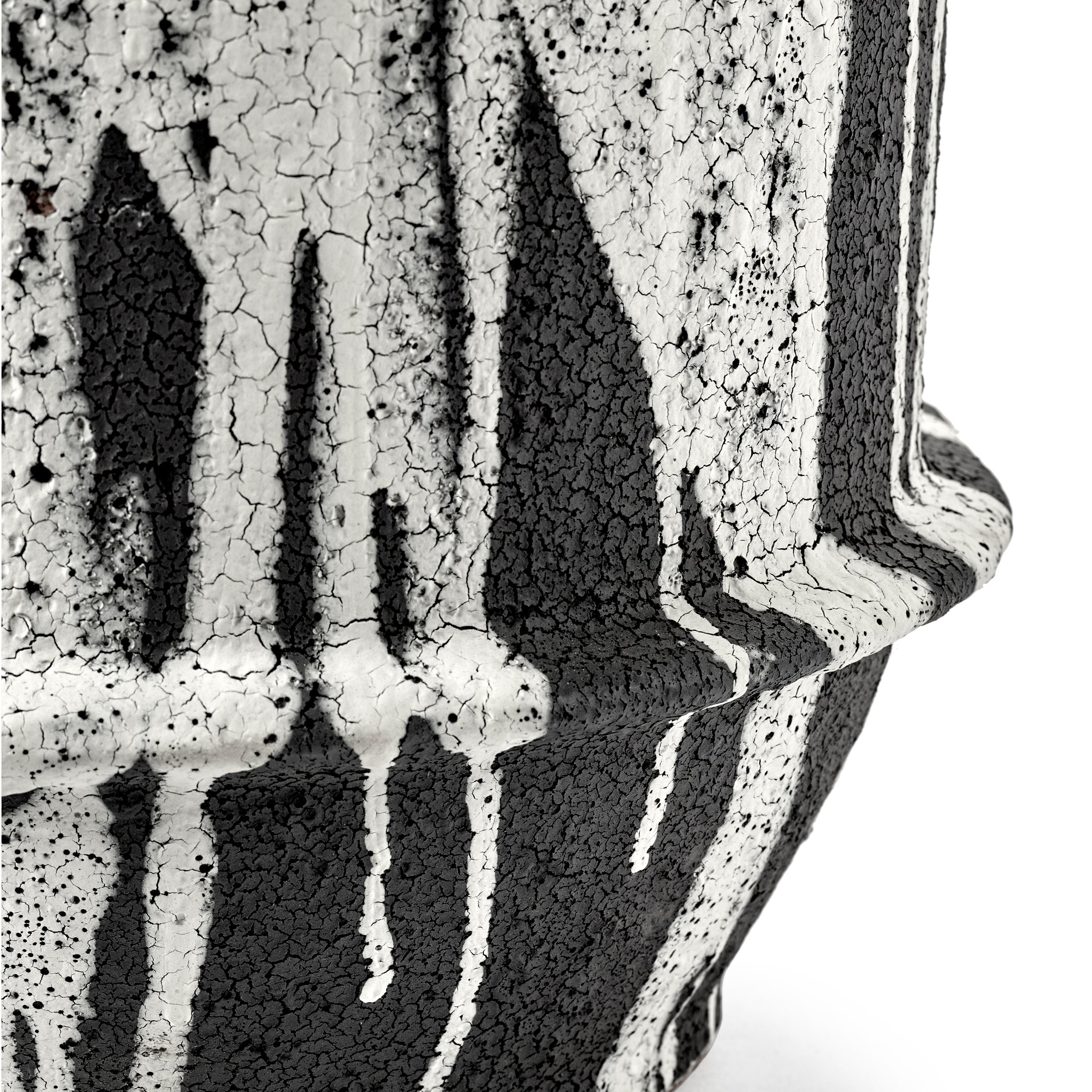 Planter 02 - M image number 2